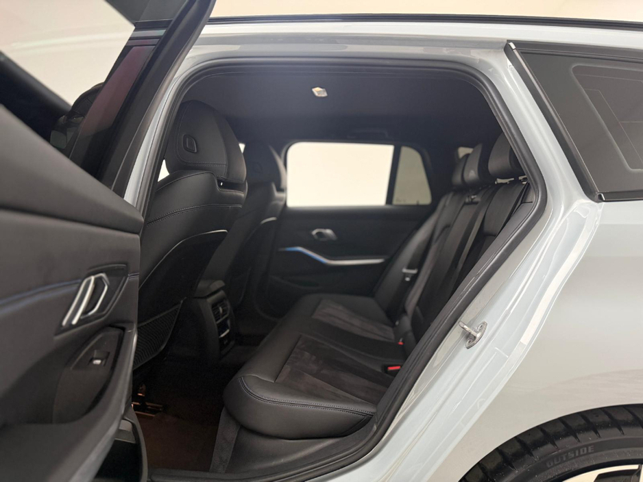 2022 BMW 3 Series 330E M SPORT €39,990