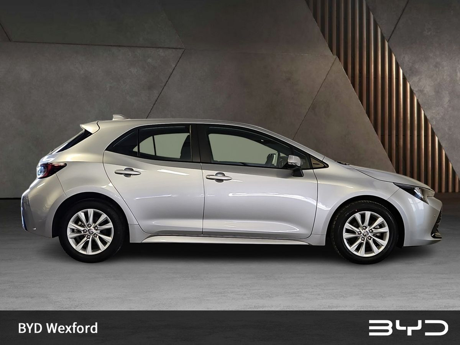 2024 Toyota Corolla Corolla Icon Hev Cvt Icon 140 VVT-h Auto Start/Stop €27,975