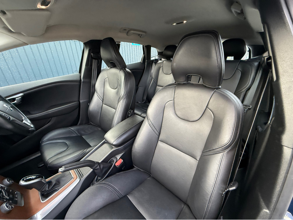 2018 Volvo V40 D4 INSCRIPTION - 2.0L DIESEL - AUTO - 12M WARRANTY - CAR: 1615 €14,950