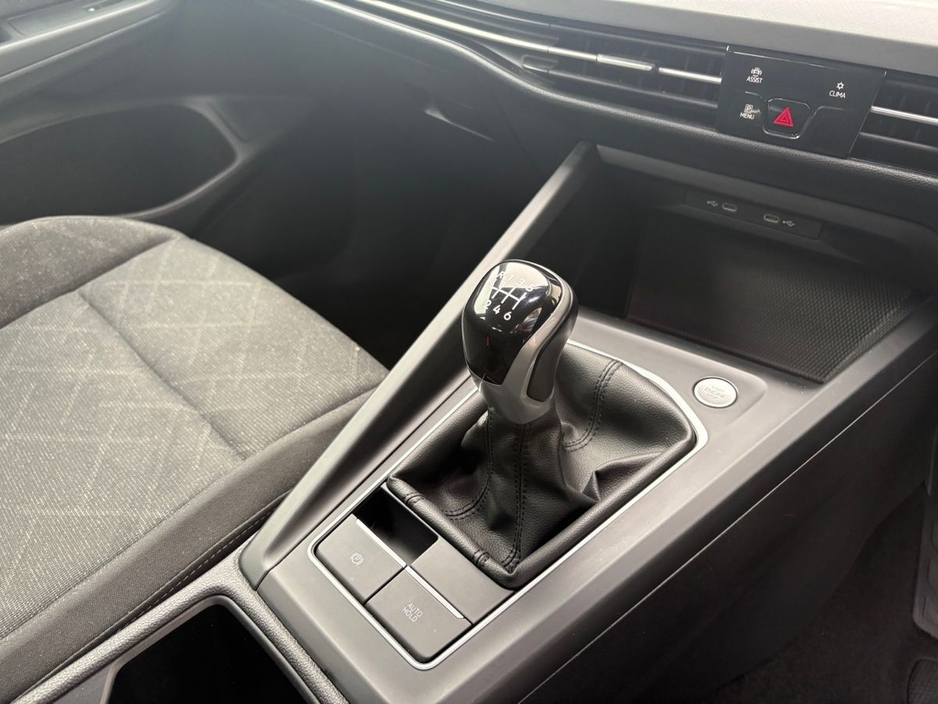 2024 Volkswagen Golf 2.0 TDI 115HP Life €27,950