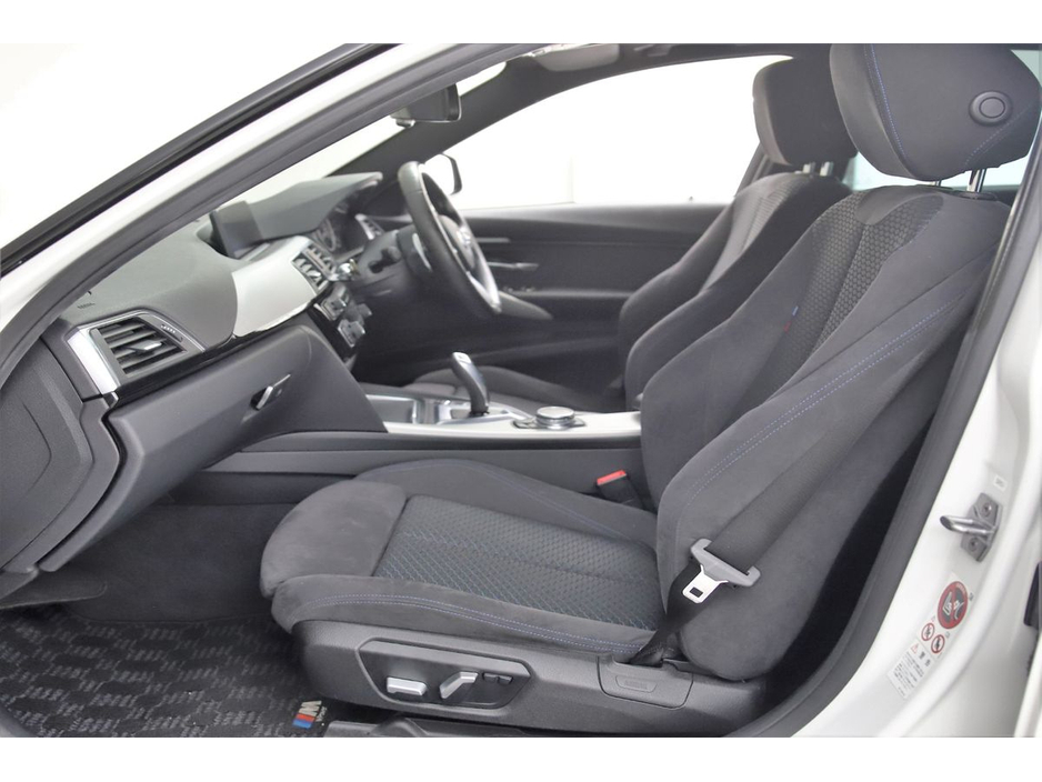 2016 BMW 3 Series 330E MOTOSPORT PLUG-IN HYBRID *ALCANTARA SPORT MEMO SEATS*HEAD-UP DISPLAY*360PAN CAM*