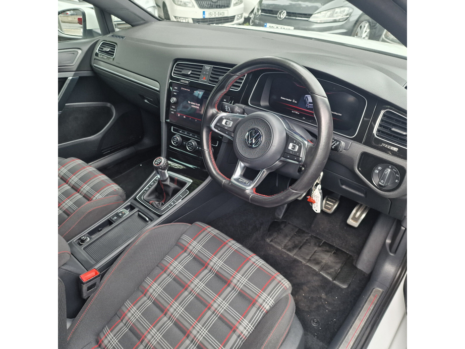 2017 Volkswagen Golf 2.0 TSI 3DR 230HP GTI €20,450