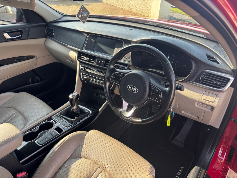 2017 Kia Optima PLATINUM 7 5DR 4DR €10,950
