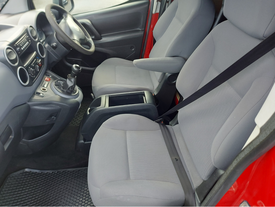 2013 Peugeot Partner ACCESS 1.6 HDI 75 PANE PANELED 4DR *TRADE ONLY* €2,500