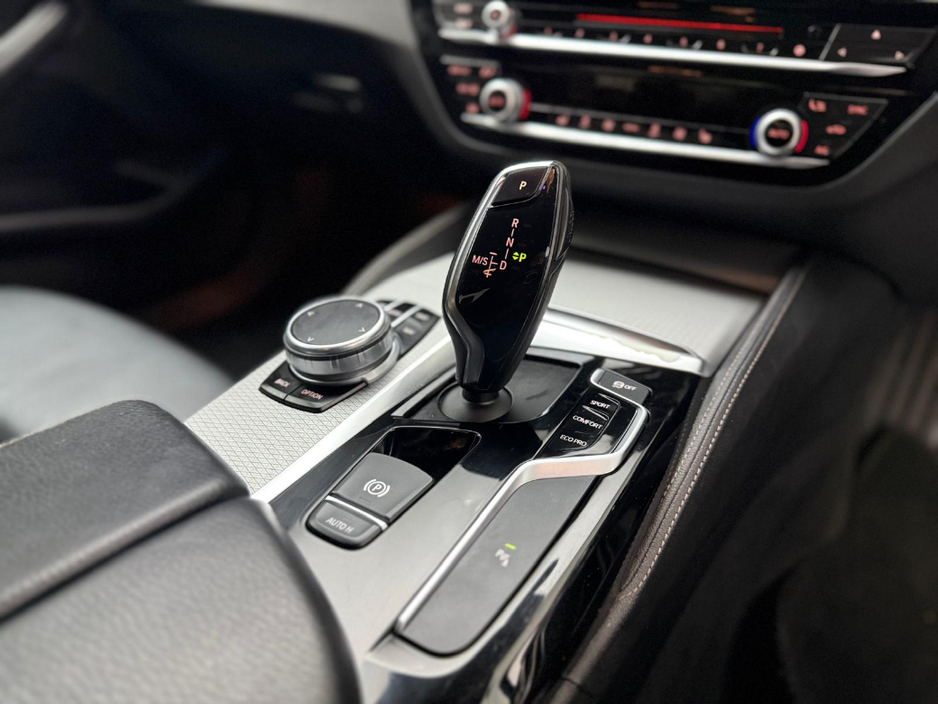 2018 BMW 5 Series 520i M SPORT €23,990