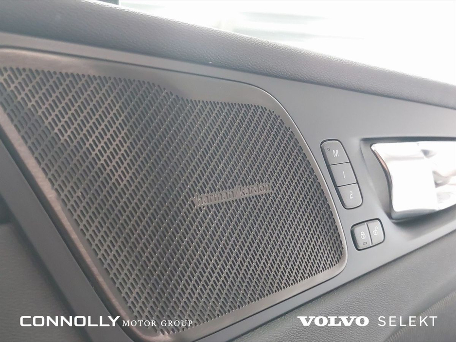 2025 Volvo XC60 Plus Black Ed T6 PHEV €573pm €65,495