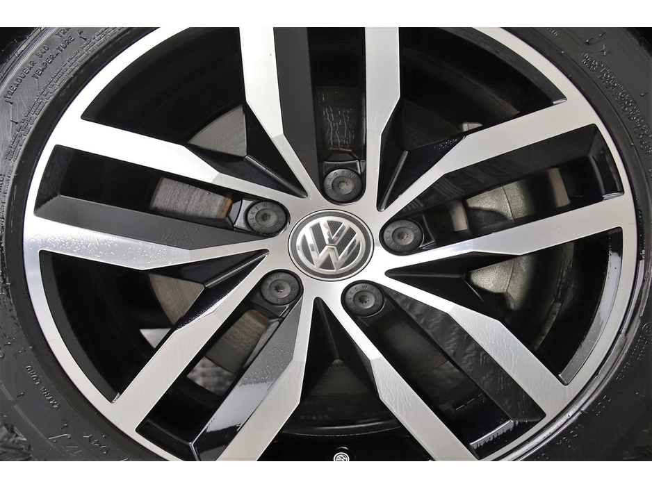 2016 Volkswagen Golf 1.4 TSI DSG HIGHLINE 103KW *UPGRADED 17" ALLOY WHEELS* €16,890