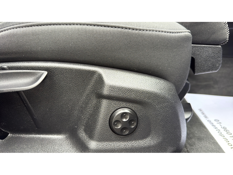 2017 Audi Q3 *S-LINE SPEC* AUTO / 76,000KM / AUTO / ELECTRIC BLUE COLOUR / 12MONTH WARRANTY €21,900