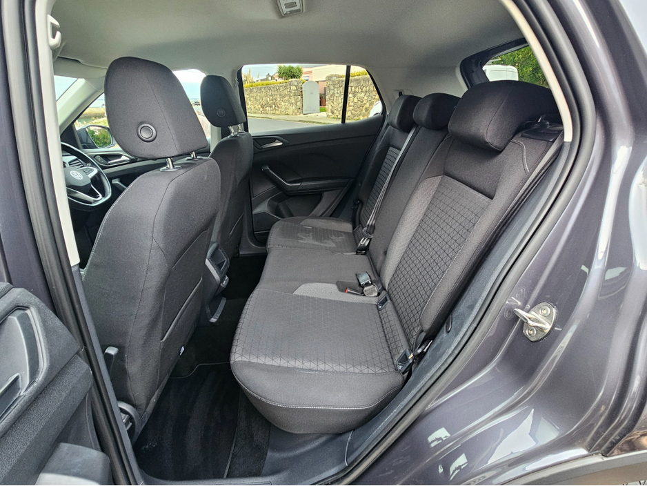 2023 Volkswagen T-Cross LIFE 1.0 TSI D7F 110HP €23,950