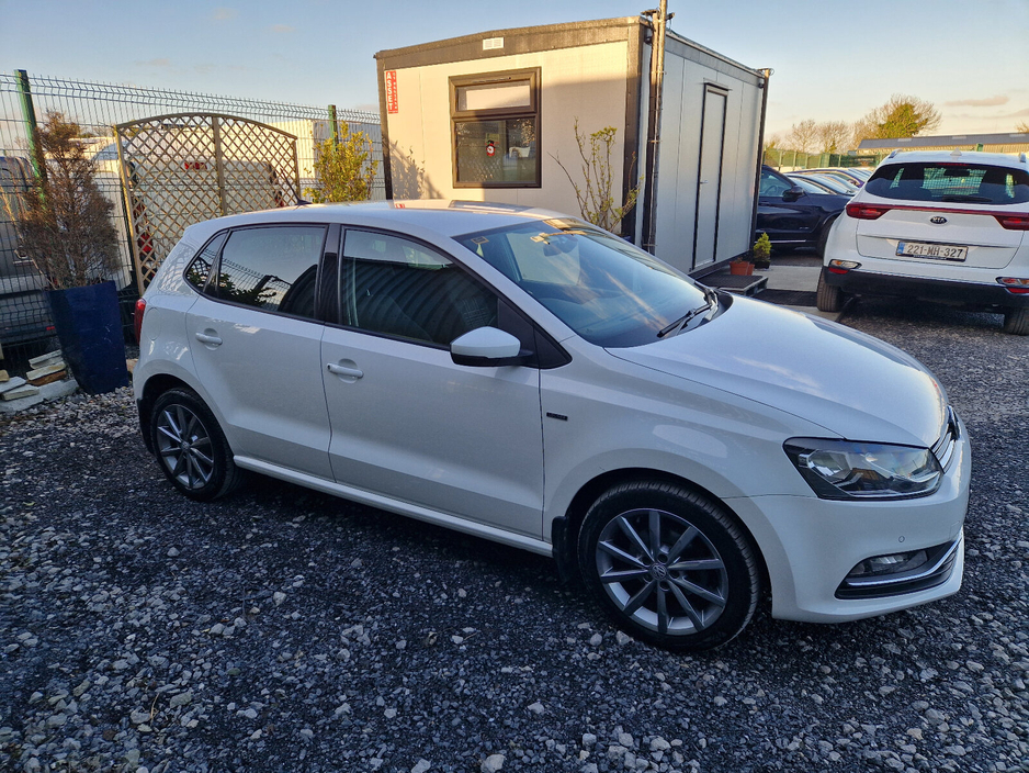 2016 Volkswagen Polo 1.0 5DR 75HP Lounge €10,950