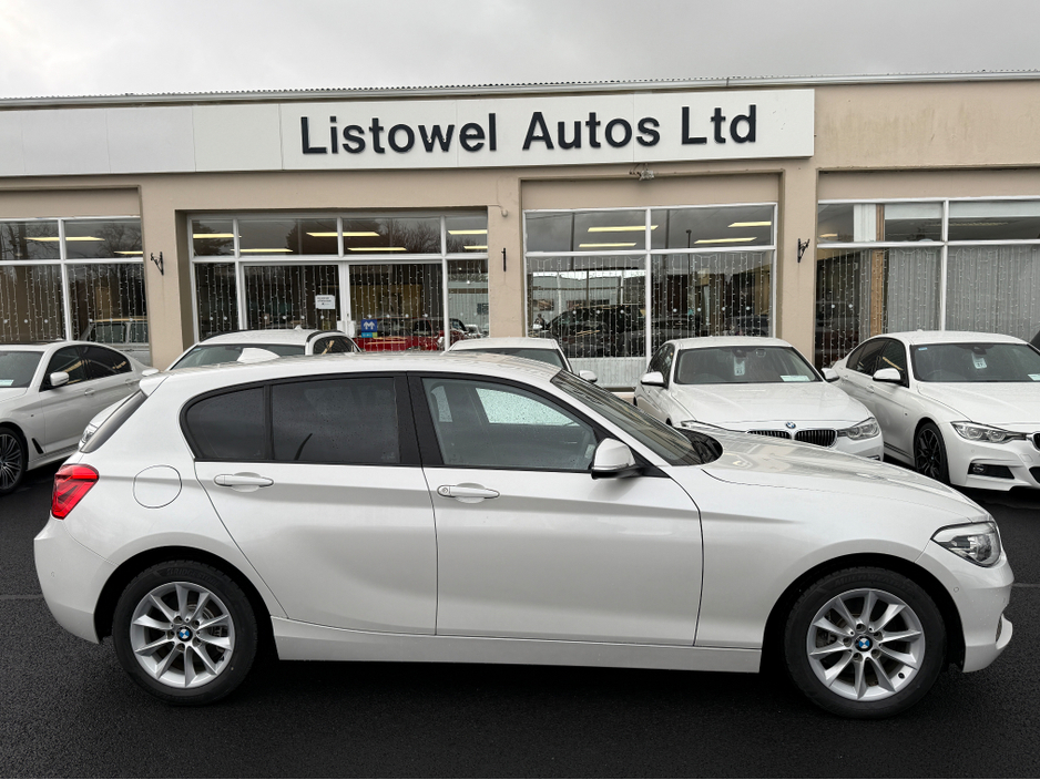 2018 BMW 1 Series STYLE 2.0 AUTO * 3 STAGE HEATED SEATS, SERVICE BOOK PRESENT WITH 4 SERVICE STAMPS, REAR VIEW CAMERA, PARKING SENSORS FRONT & REAR, ADAPTIVE CRUISE CONTROL, PART LEATHER TRIM, 2 KEYS, ISOFIX, * €18,950