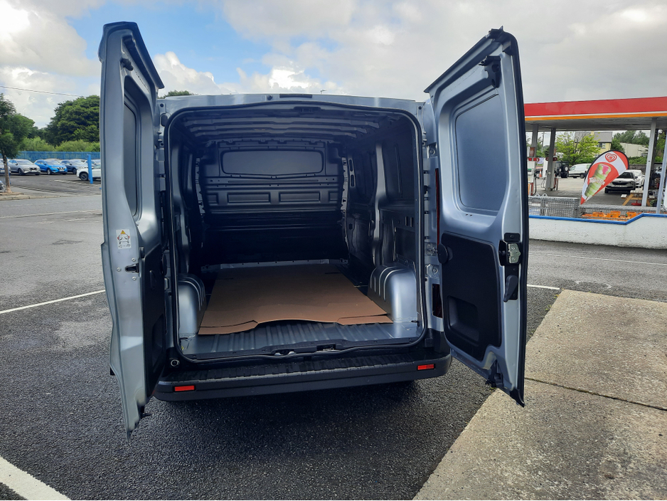 2025 Nissan Primastar SV130BHP LWB