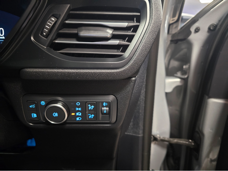 2025 Ford Kuga ST-LINE PHEV PAN ROOF €39,800