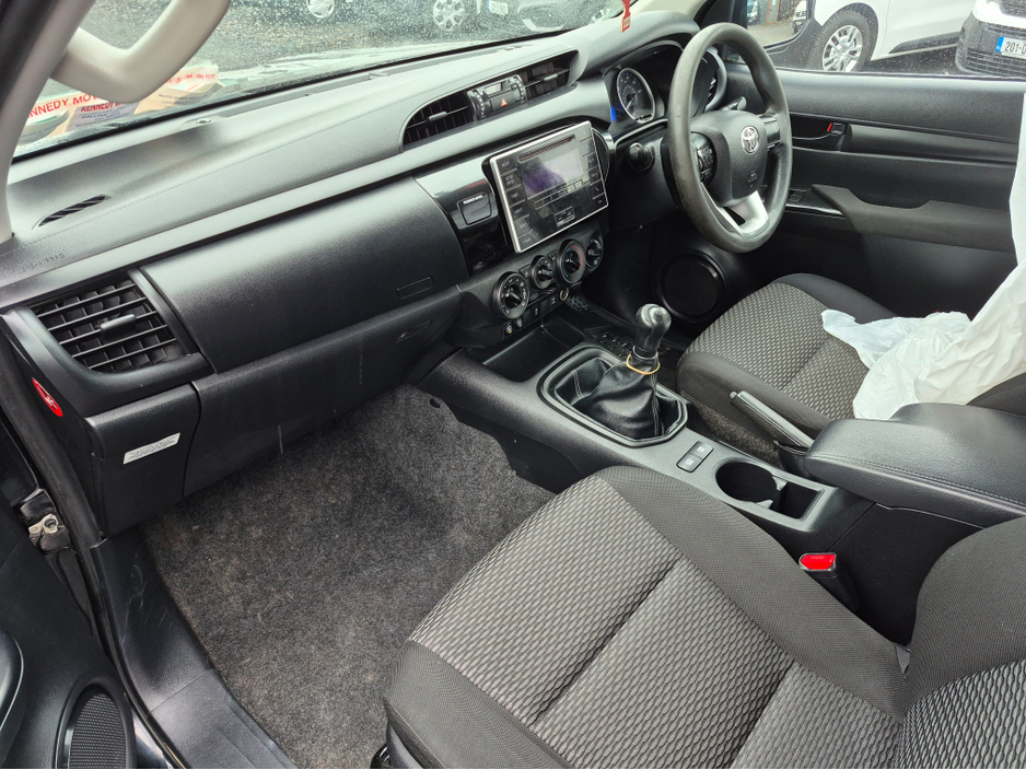 2018 Toyota Hilux 2.4 D-4D ACTIVE DC 4WD 14 148HP 4DR €21,950