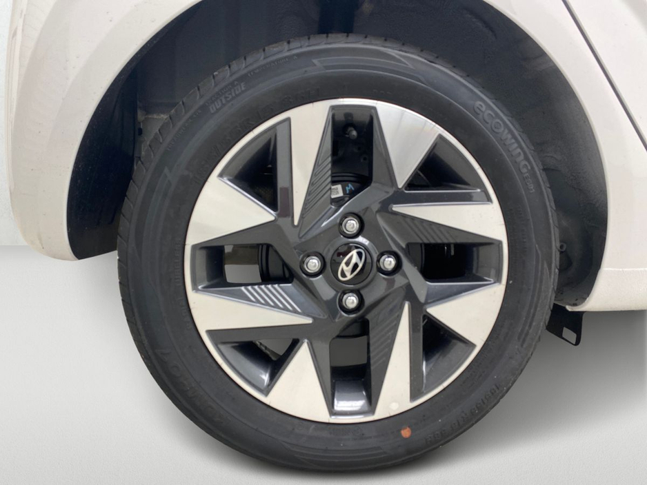 2025 Hyundai i10 FL Deluxe Plus €25,595