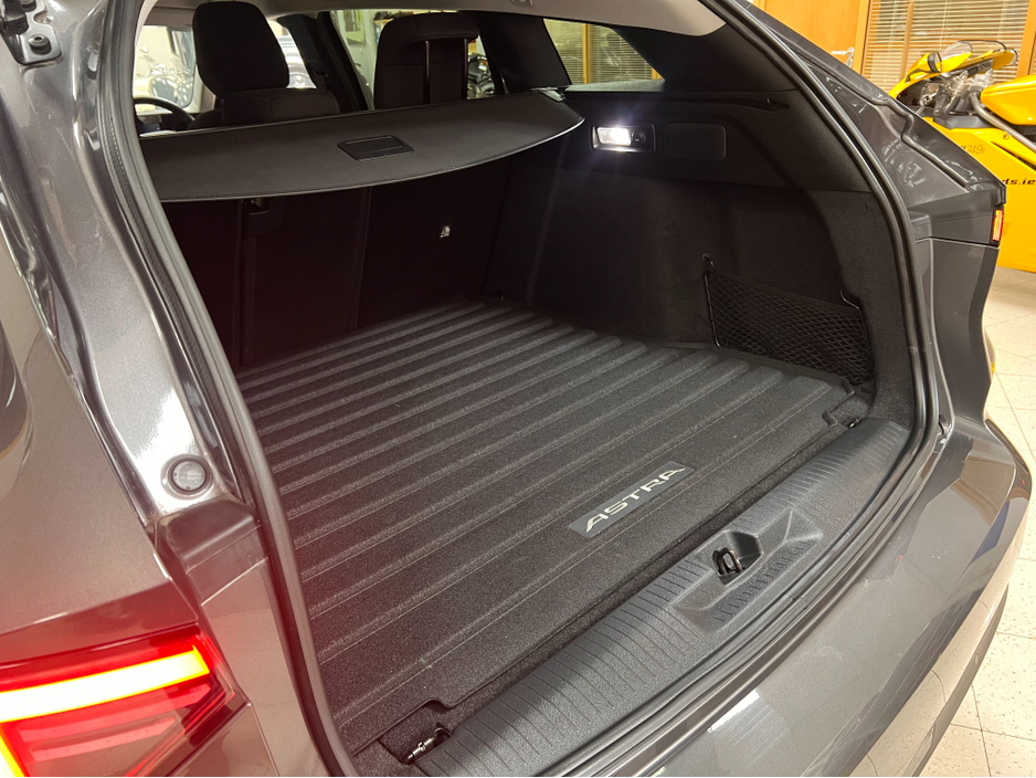 2024 Opel Astra As New (242) AUTOMATIC DIESEL Sports Tourer ELEGANCE As New Tint Kms Superb Value www.bolands.ie Est.1955 €30,750