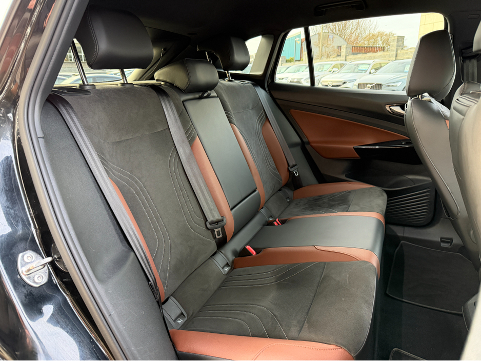 2022 Volkswagen ID.4 PRO 128 KW LIFE DX 77KWH 174BHP €22,750