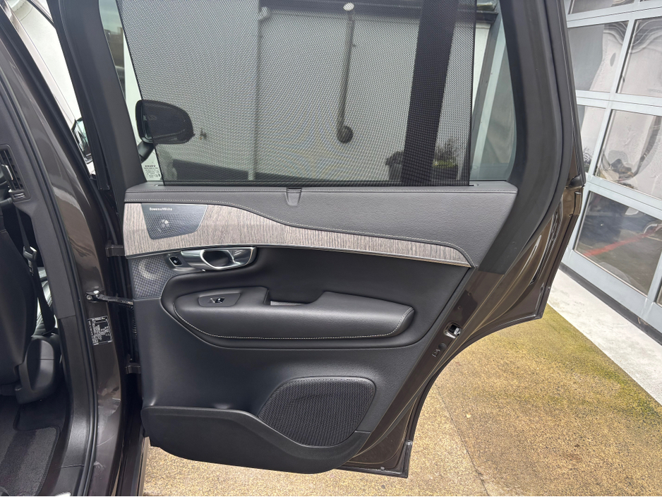 2023 Volvo XC90 RECHARGE T8 ULTIMATE DARK AWD €67,900