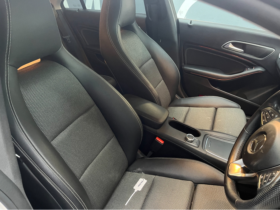 2018 Mercedes-Benz CLA Class €22950! 2018 MERCEDES-BENZ CLA180 AMG LINE AUTOMATIC / HEATED SEATS / CRIUSE CONTROL / REVERSE CAMERA / PADDLE SHIFTERS €22,950