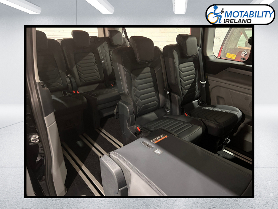 2026 Ford Tourneo Custom Wheelchair Accessible Taxi €91,995