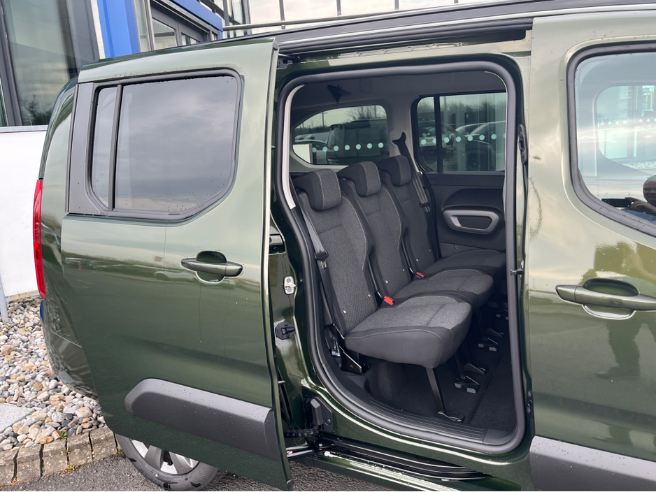 2026 Opel Combo Life WHEELCHAIR ACCESSIBLE 7 SEATER AUTOMATIC €35,700