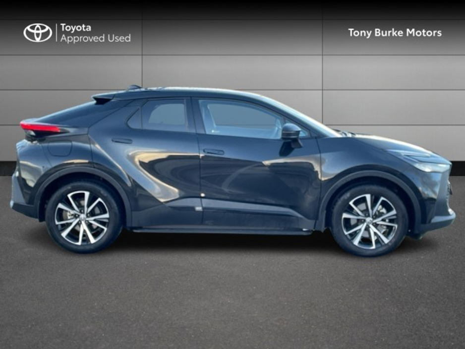 2025 Toyota C-HR PHEV - Save EUR 5,210 - Plug In Hybrid + Side Steps Valued @ EUR 830 - 252 Plate - Sport Edition // Remote Central Locking // Front Electric Windows // Rear Electric Windows // Electric Mirrors // Pow €40,650