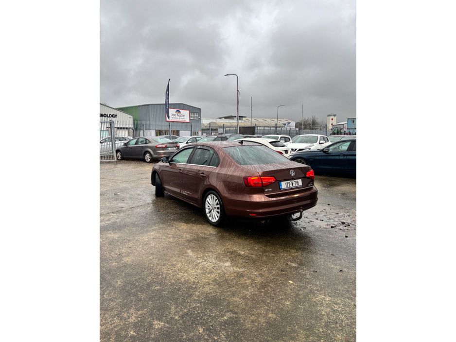 2017 Volkswagen Jetta 2.0 TDI 110HP Highline €16,995