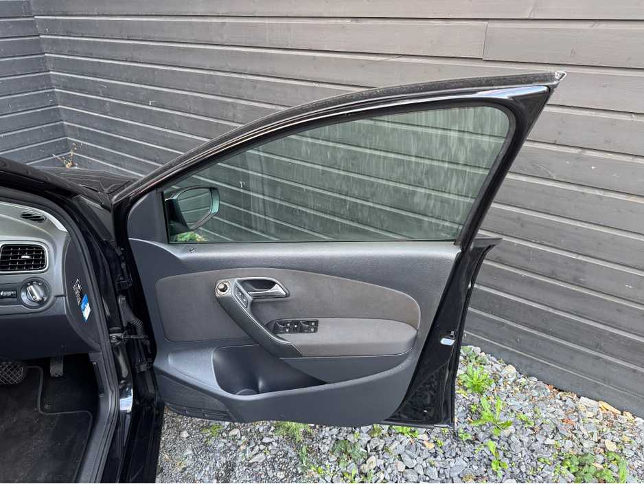 2014 Volkswagen Polo 1.2 TSI AUTO €8,995