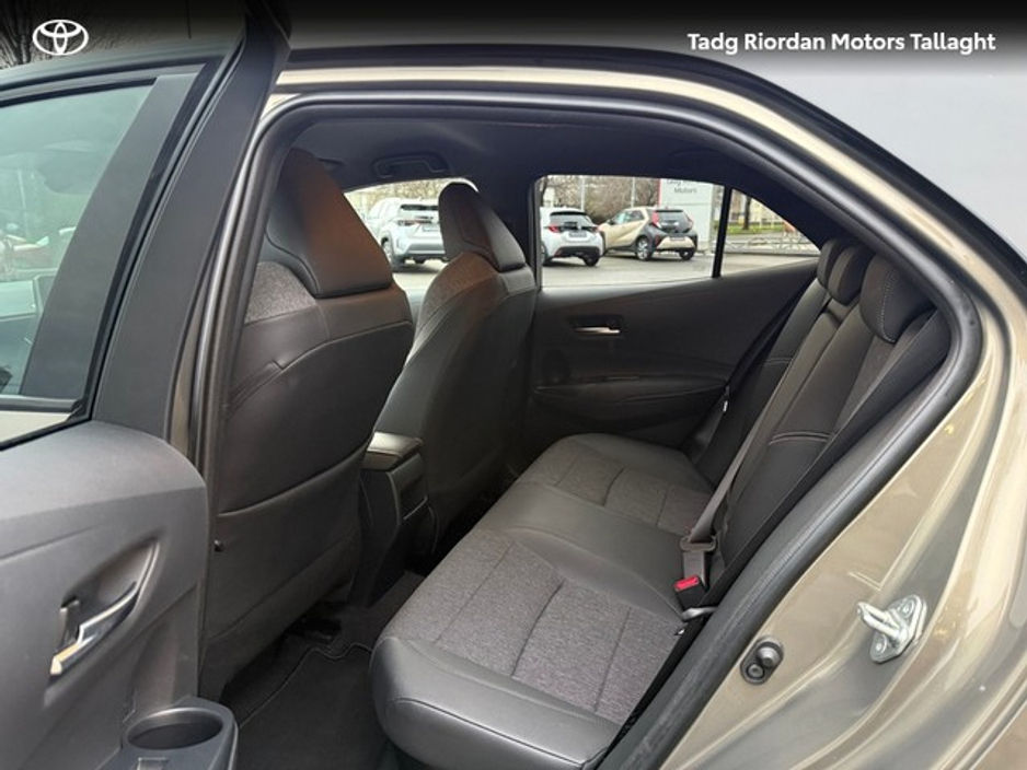 2023 Toyota Corolla HYBRID L/SPORT HB €27,950
