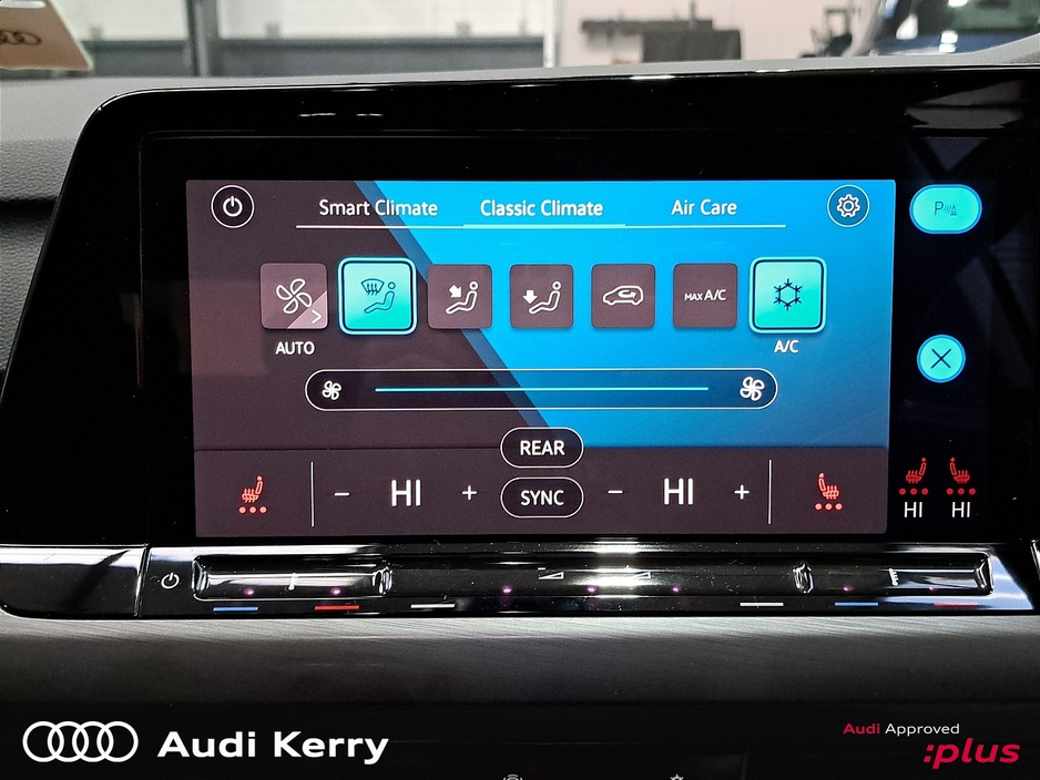 2023 Volkswagen Golf STYLE 1.5 TSI MHEV 130HP AUTOMATIC €31,900