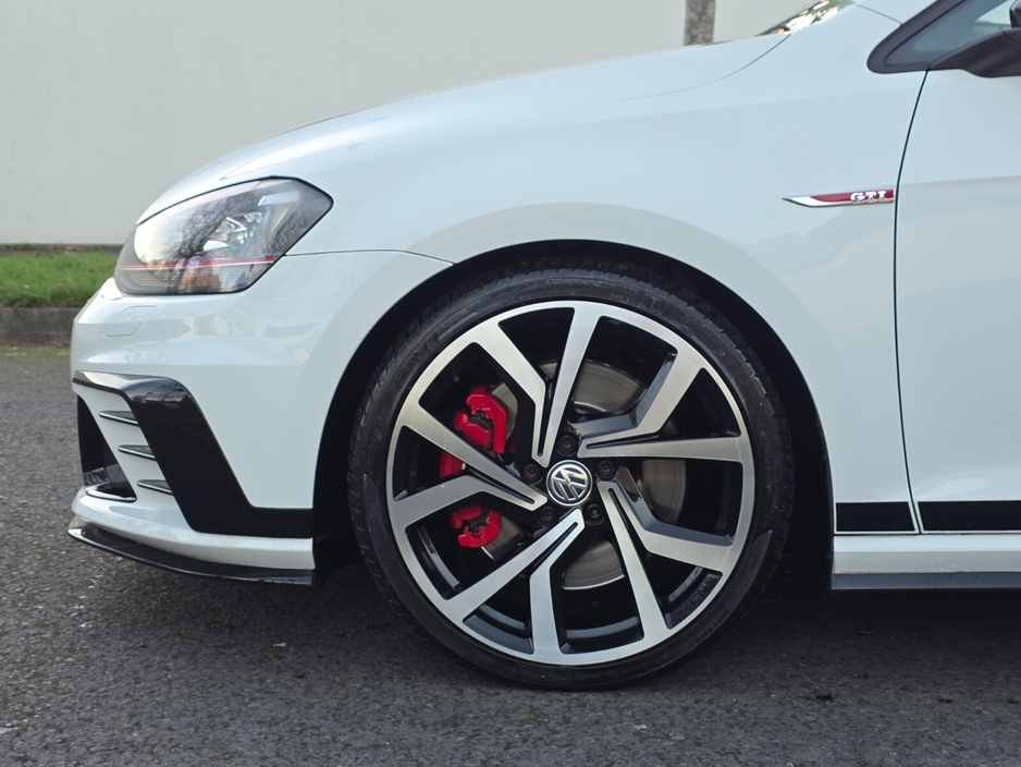 2016 Volkswagen Golf GTI CLUBSPORT 2.0TSI DSG 5DR 265HP €30,995