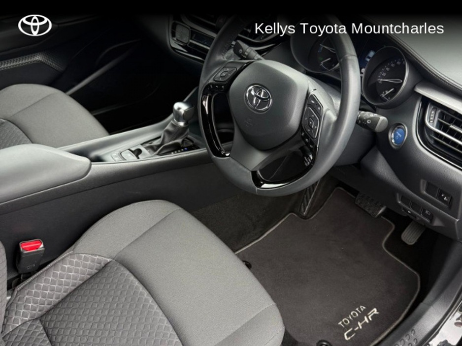 2023 Toyota C-HR C-HR HYBRID LUNA €29,500
