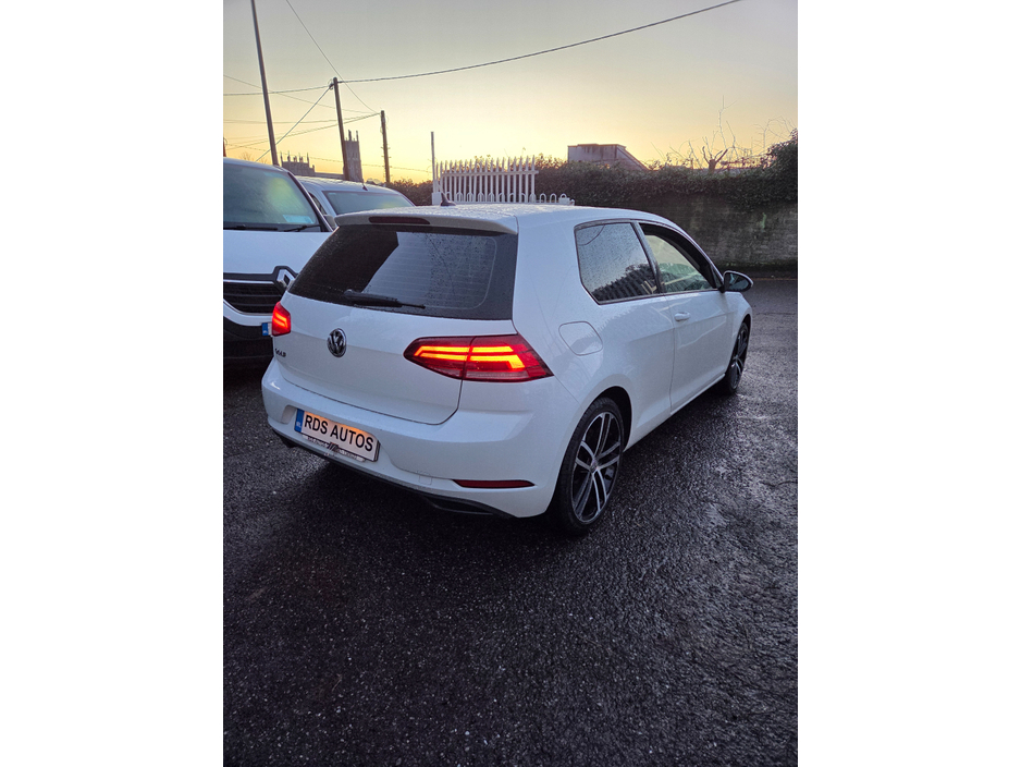 2018 Volkswagen Golf 1.6 TRENDLINE TDI 115HP 3DR €9,000