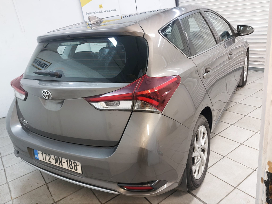 2017 Toyota Auris 1.4 D-4D LUNA  ; Only 112,000 kms : Rev Camera : NCT 07/27 ..TAX to 06/26 €15,500