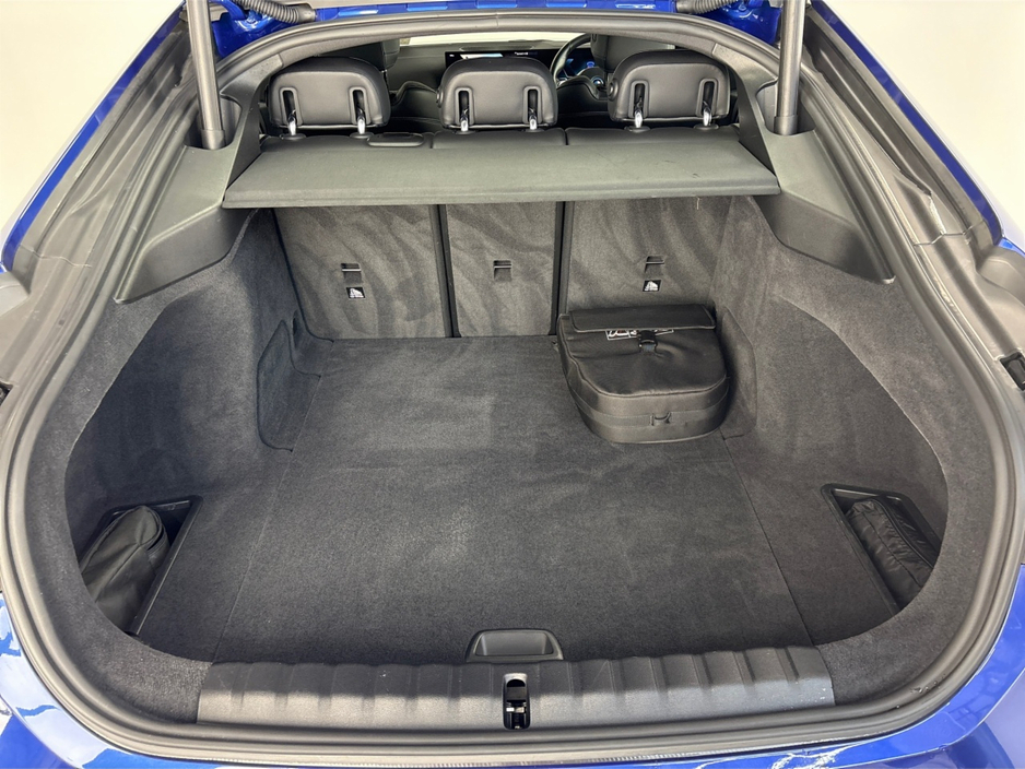 2022 BMW i4 EDRIVE40 M SPORT **LEATHER HEATED SEATS**MULTIFUNCTIONAL STEERING WHEEL**FULL DIGITAL DASH**CRUISE CONTROL**APPLE CAR PLAY**DRIVE MODES**AUTO LIGHTS**AUTO HOLD**ELECTRIC TAILGATE**ISOFIX** €35,795