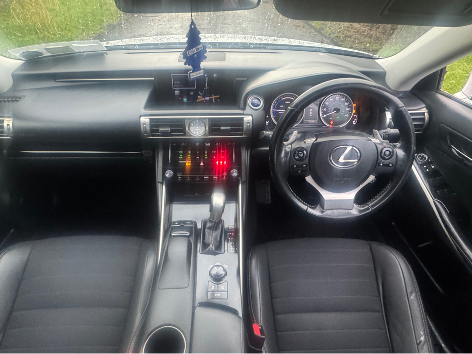 2014 Lexus IS 300 h 300 H SE AUTO 2.5 HYBRID €9,899