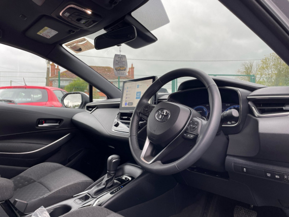 2023 Toyota Corolla  €31,950