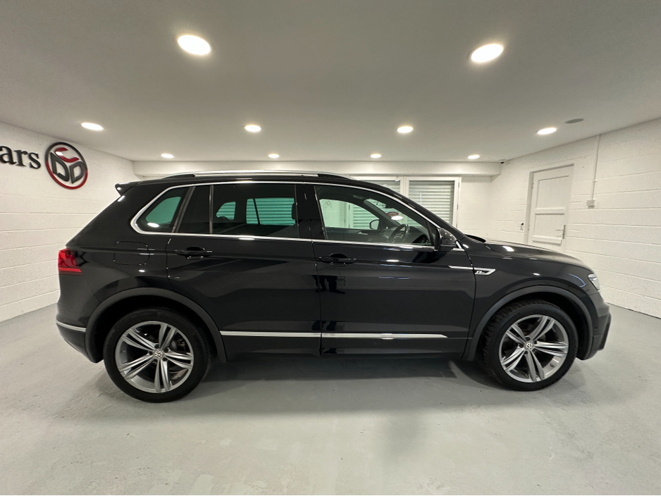 2019 Volkswagen Tiguan (191) TIGUAN 2.0TDI R LINE (LEATHER) DSG 4 MOTION LOW KMS VW/AUDI SPECIALISTS WWW.DENISDARCYCARS.IE €31,950