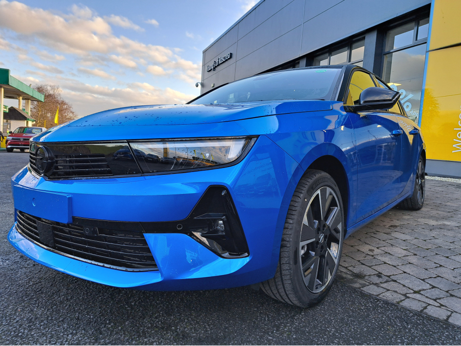 2025 Opel Astra ASTRA e    GS SPEC... Electric 54KW   418km range **NOW IN STOCK ** €27,950