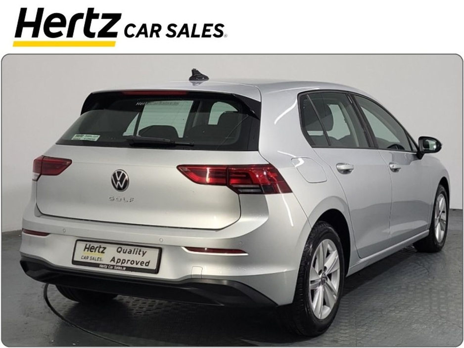 2023 Volkswagen Golf LIFE 2.0 TDI 115HP Diesel Manual €26,995