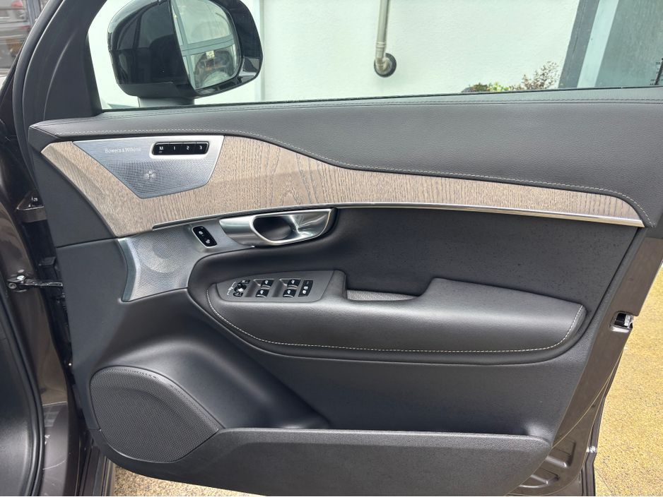 2023 Volvo XC90 RECHARGE T8 ULTIMATE DARK AWD €67,900