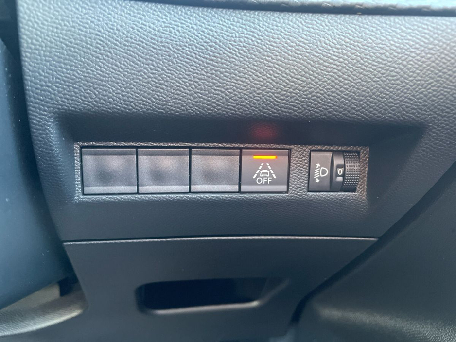 2021 Peugeot 2008 1.5 BlueHDI 110bhp Allure €19,975