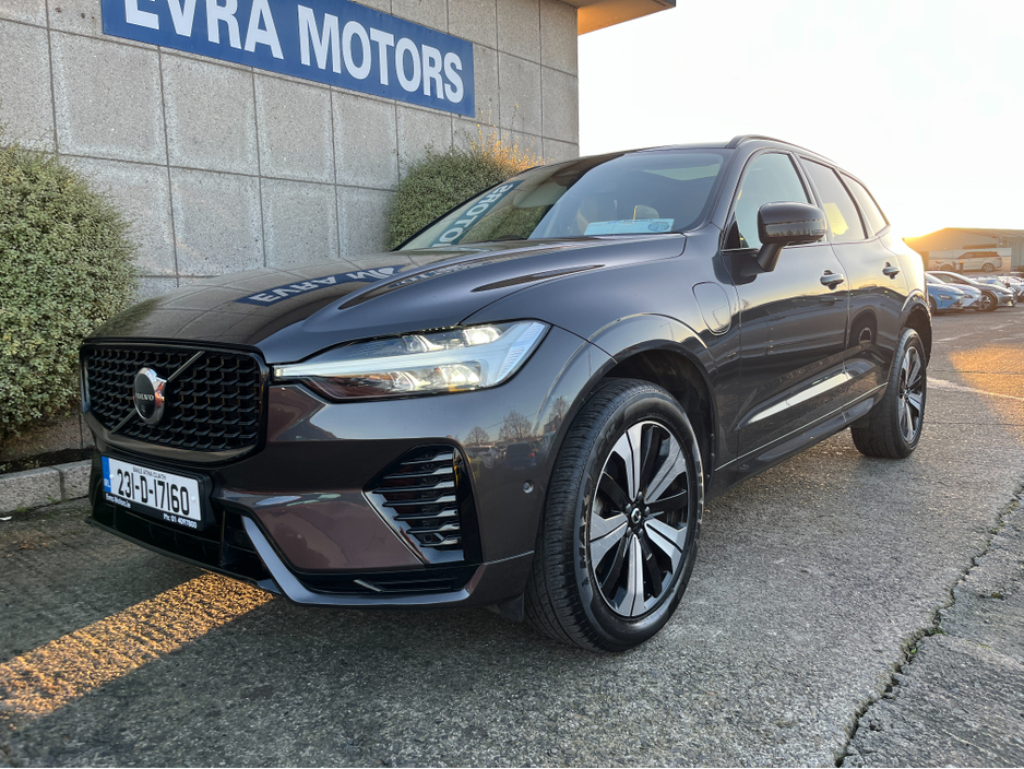 2023 Volvo XC60 T6 PHEV PLUS DARK AWD AUTOMATIC 2.0 PETROL //HIGH SPEC//PANORAMIC GLASS ROOF//360 PARKING CAMERAS//SAT NAV// €39,950