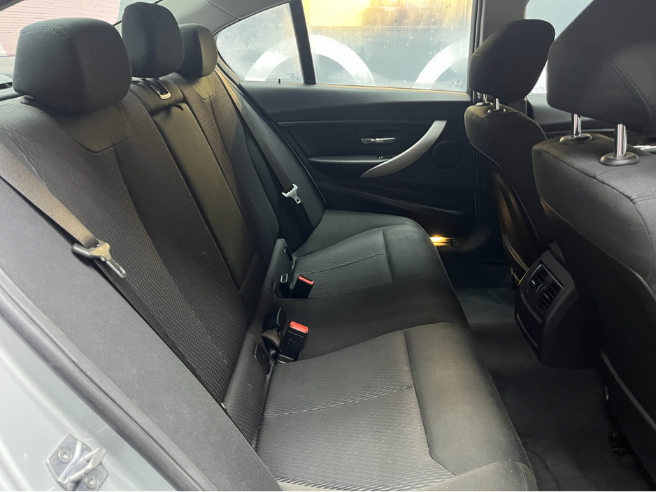 2017 BMW 3 Series €17950! 2017 BMW 320D 2.0 AUTOMATIC / ELECTRIC MEMORY SEATS / REVERSE CAMERA / CRUISE CONTROL €17,950