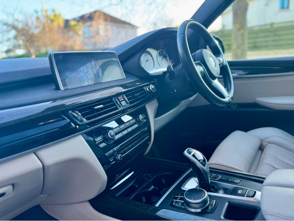 2017 BMW X5 XDRIVE25D!! M-SPORT!! PANROOF!! €29,900