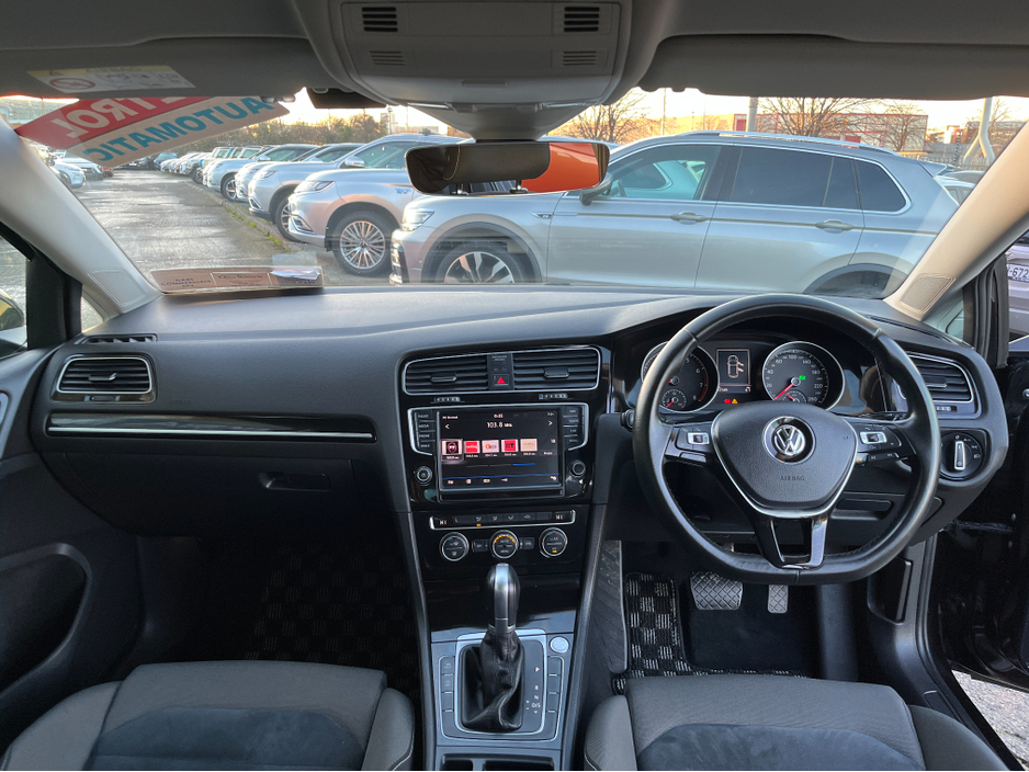 2017 Volkswagen Golf HIGHLINE AUTOMATIC 1.4 PETROL //HIGH SPEC//LOW MILES//KEYLESS ENTRY//REVERSE CAMERA//ADAPTIVE CRUISE CONTROL//BLIND SPOT WARNING// €16,950