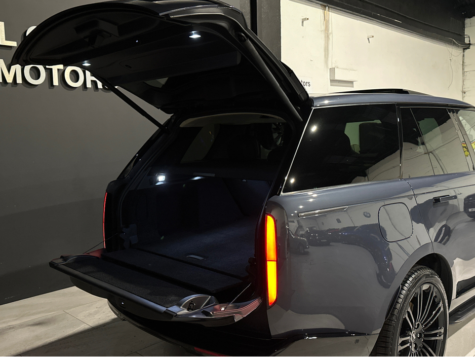 2025 Land Rover Range Rover P460 E-HYBRID HIGH SPEC NEW €149,950