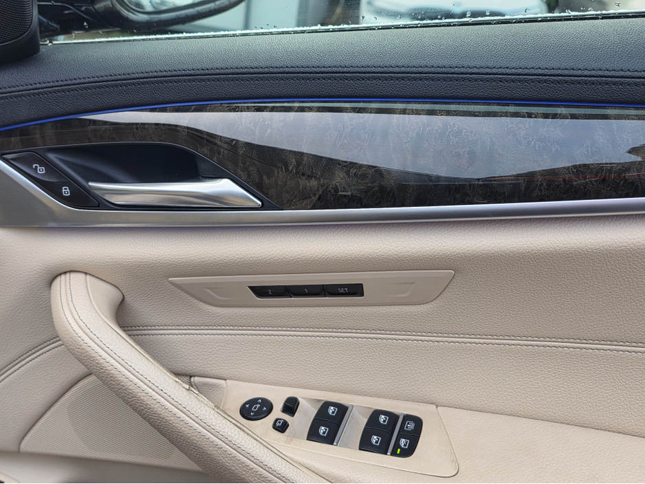 2017 BMW 5 Series ( 172 REG ) 523D LUXURY - CARPLAY NAVIGATION EDITION FULL LEATHER ELECTRIC HEATED SEATS - 360 REVERCE CAMERA - PRIVACY GLASS €24,950