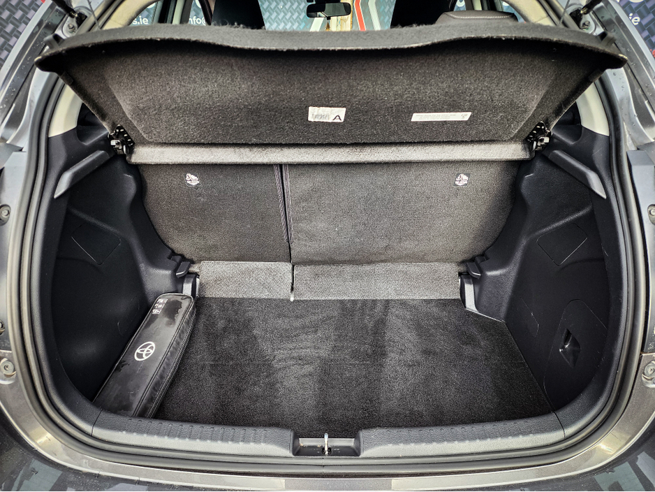 2022 Toyota Yaris 1.0 LUNA 4DR 1 Year Warranty €14,250