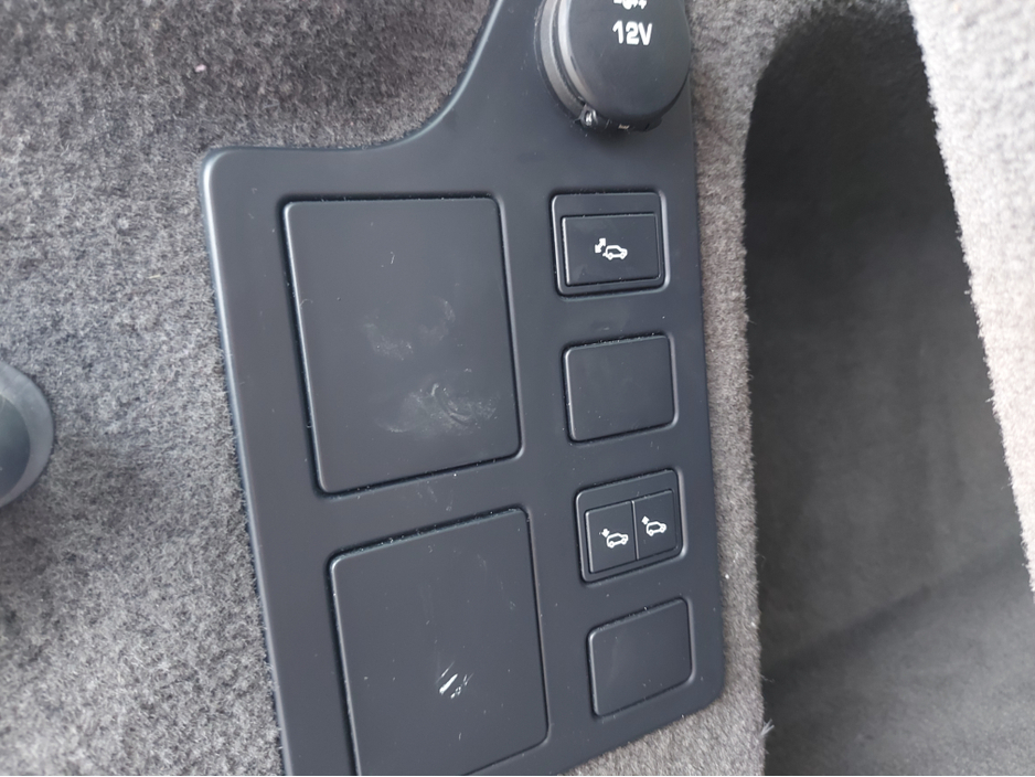 2017 Land Rover Discovery 2.0 SD4 HSE 240PS 7 €29,950